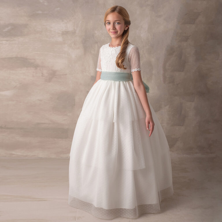 NK 1337 | Vestido longo, corpete em renda e costa aberta, com cinto verde.