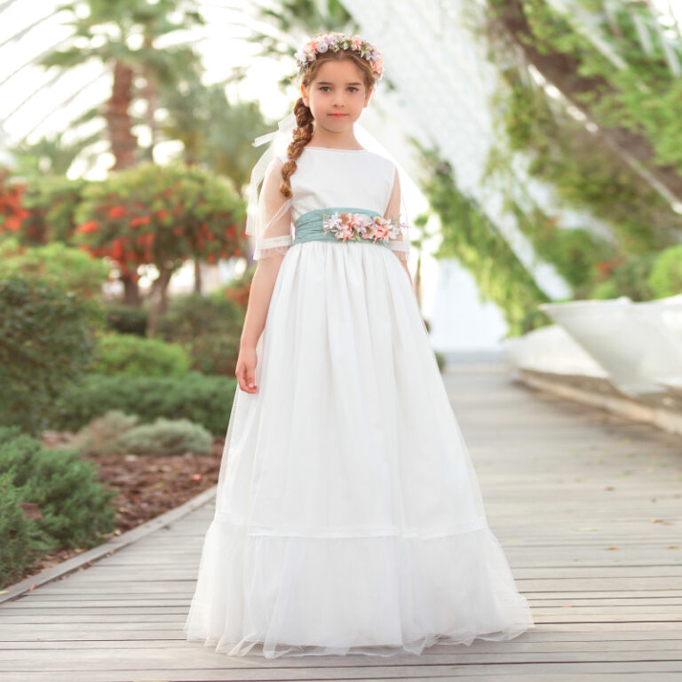 NS 5447 | Vestido longo branco, manga três quartos e cinto verde água.